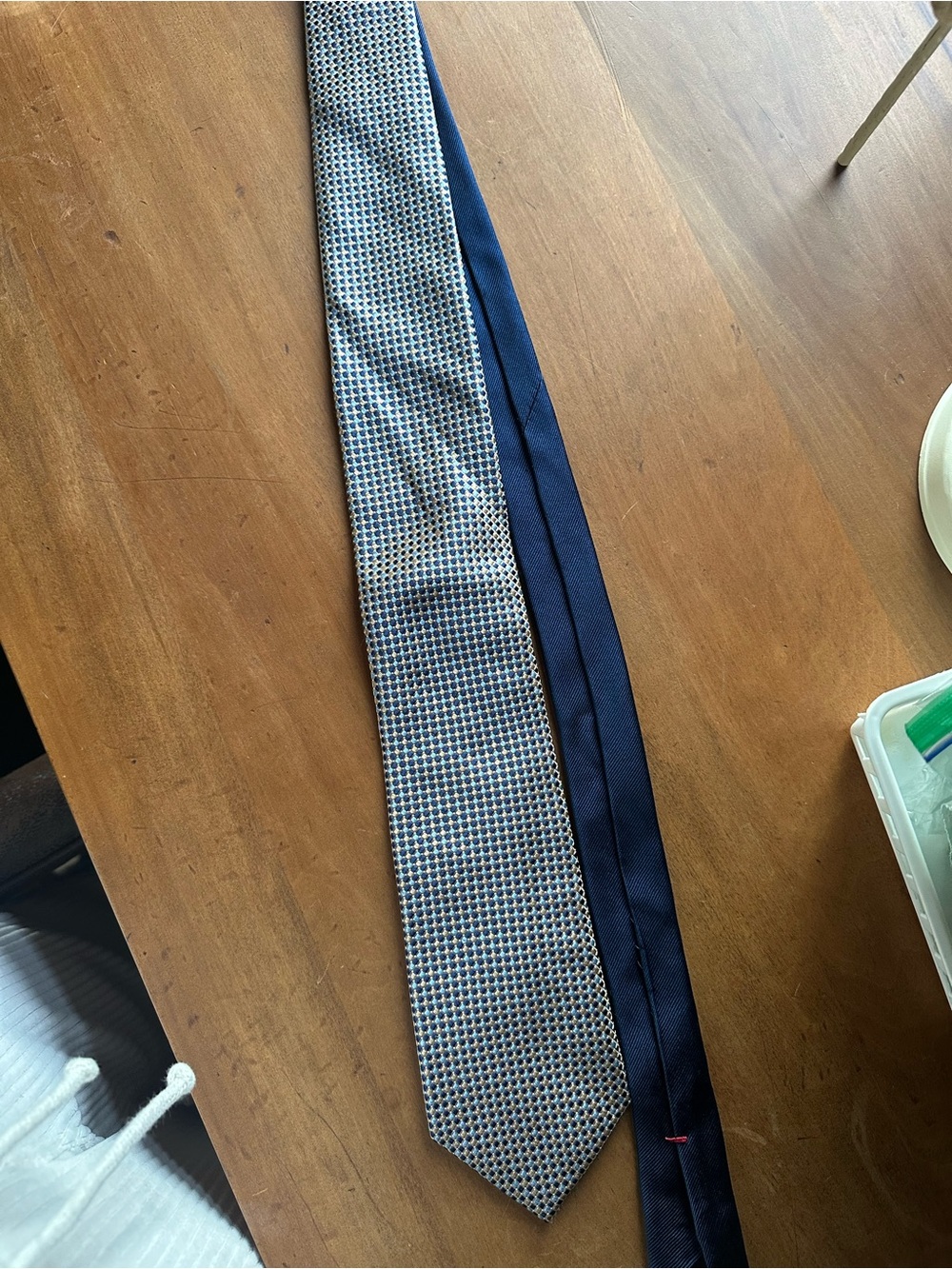 Tommy Hilfiger Navy and Gold Patterned Silk Tie